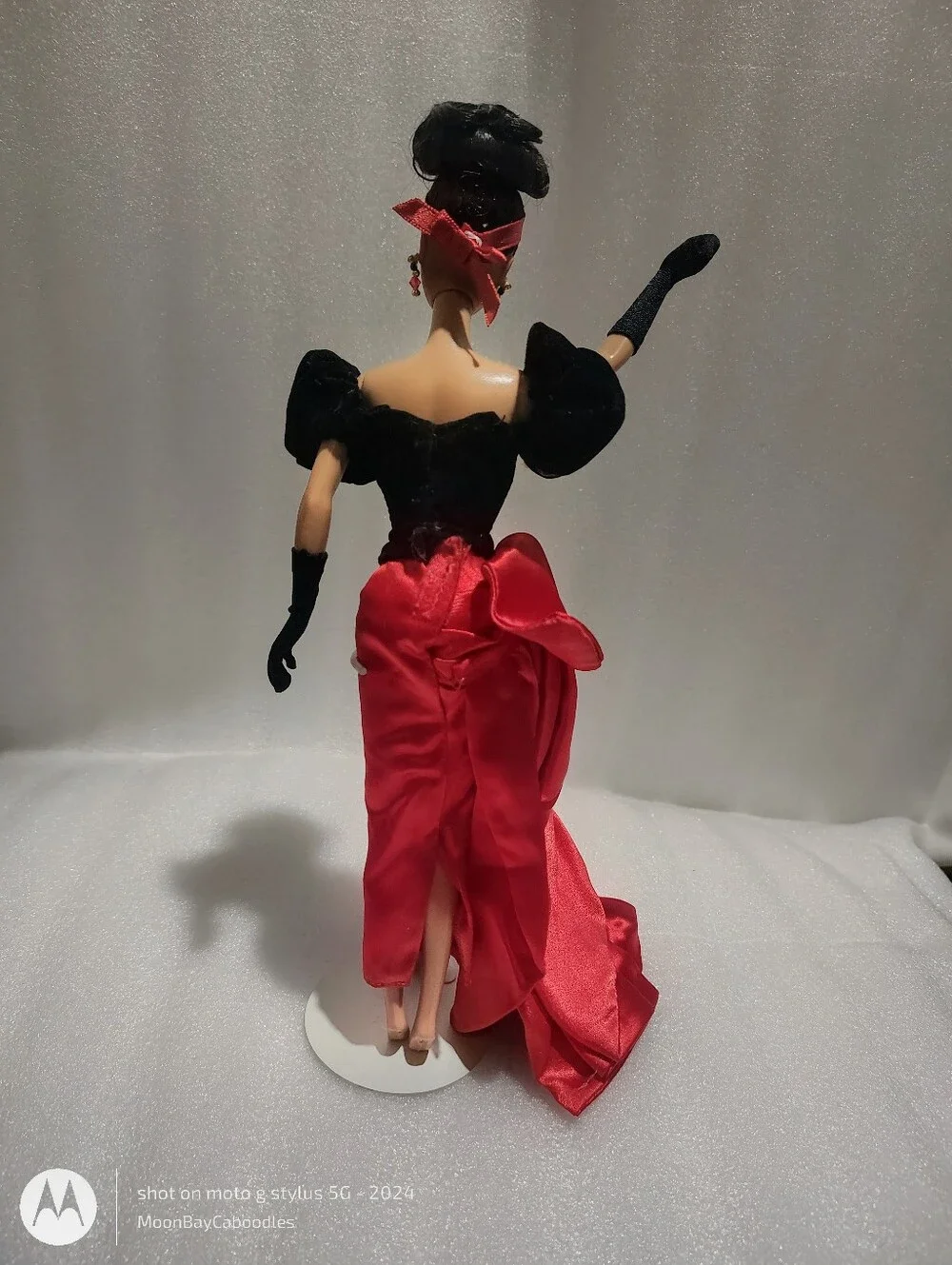 Vintage 1998 Avon WINTER SLENDOR African American Special Ed. Barbie- Mattel